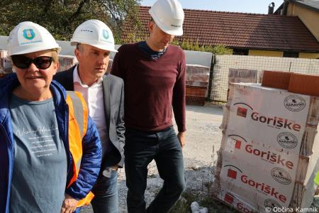 Ogled gradbišča nove Osnovne šole Frana Albrehta in seznanitev s potekom del občinskih svetnikov (13)